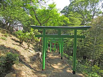 足利織姫神社七色の鳥居