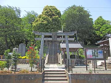 朝倉町四所神社鳥居