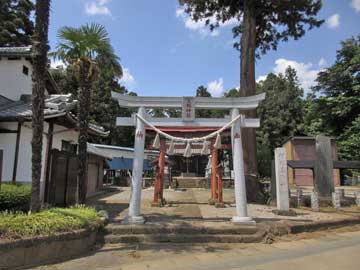 三鴨神社鳥居