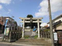 小茂根稲荷神社鳥居