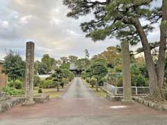 妙傳寺参道