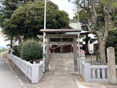 依知神社鳥居