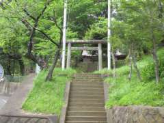 岡津古久子安神社鳥居