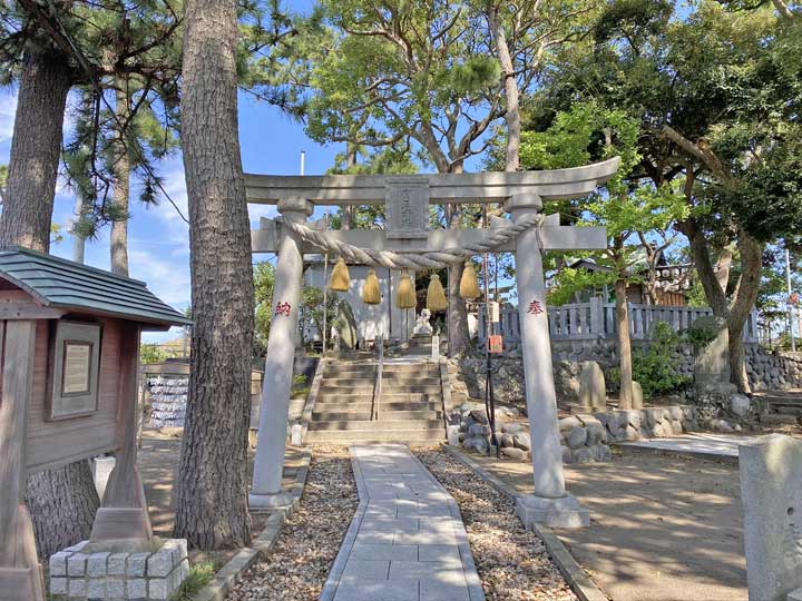 鵠沼賀来神社鳥居