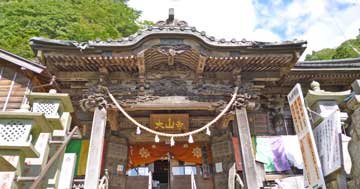 雨降山大山寺