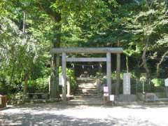 葛原岡神社鳥居