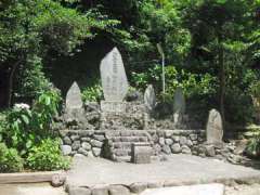 境内社御嶽山神社など