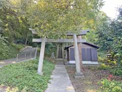 手広熊野神社参道