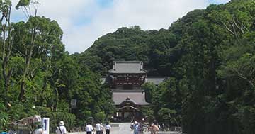 国幣中社、別表神社の鶴岡八幡宮