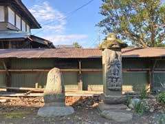 堀之内若宮八幡宮境内水神と庚申塔