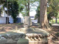 高田八幡神社境内４神の石