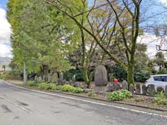 福沢神社境内石仏・石塔群