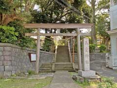 沼間五霊神社鳥居