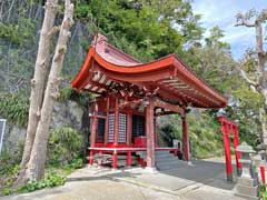 新宿稲荷神社社殿