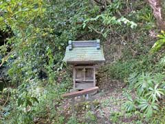 山の根熊野神社境内社