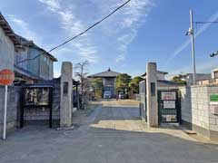 延命寺山門と本堂