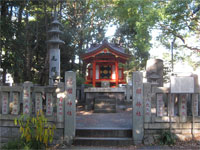 境内社関神社