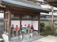 宝塔寺六地蔵