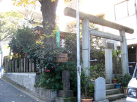 亀塚稲荷神社鳥居