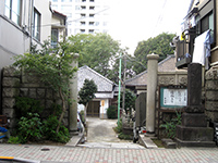 円真寺山門