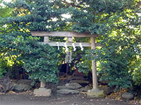 境内社鎮守霊神社