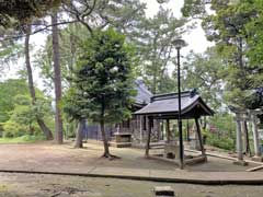 高稲荷神社境内