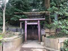 厳島神社穴弁天社