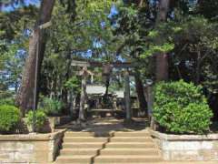 氷川神社境内