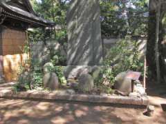 氷川神社力石