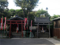境内社子育熊野神社、稲荷神社