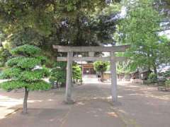 瓦葺氷川神社鳥居