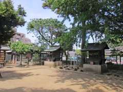 瓦葺氷川神社境内社