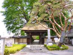 宝幢寺山門