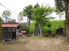 羽根倉浅間神社境内社