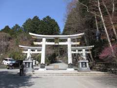 三峯神社大鳥居