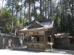 三峯神社神楽殿