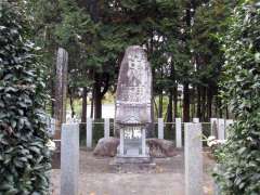 高坂神社忠魂碑