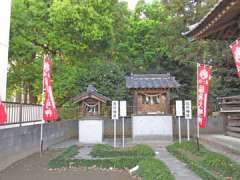 境内社稲荷・蚕影神社