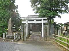 中里八幡神社鳥居