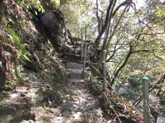 岩井観音堂参道