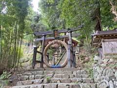 八王寺牛頭天王鳥居