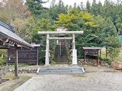 中藤中郷白髪神社鳥居