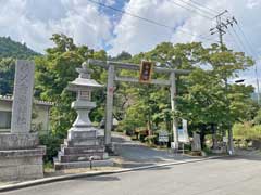 秩父御嶽神社鳥居