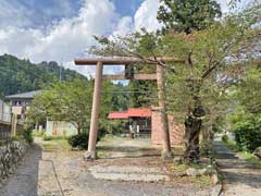 坂石諏訪神社鳥居