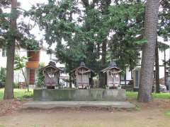 川島久伊豆神社境内社