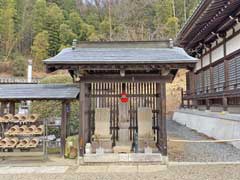 休山寺一石六地蔵尊と地蔵尊