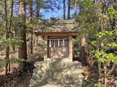 須江黒石神社境内社三峰神社