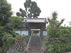 高福寺本堂前山門