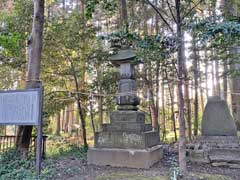 川角八幡神社の宝篋印塔