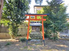 西大久保八坂神社境内社雷電・稲荷